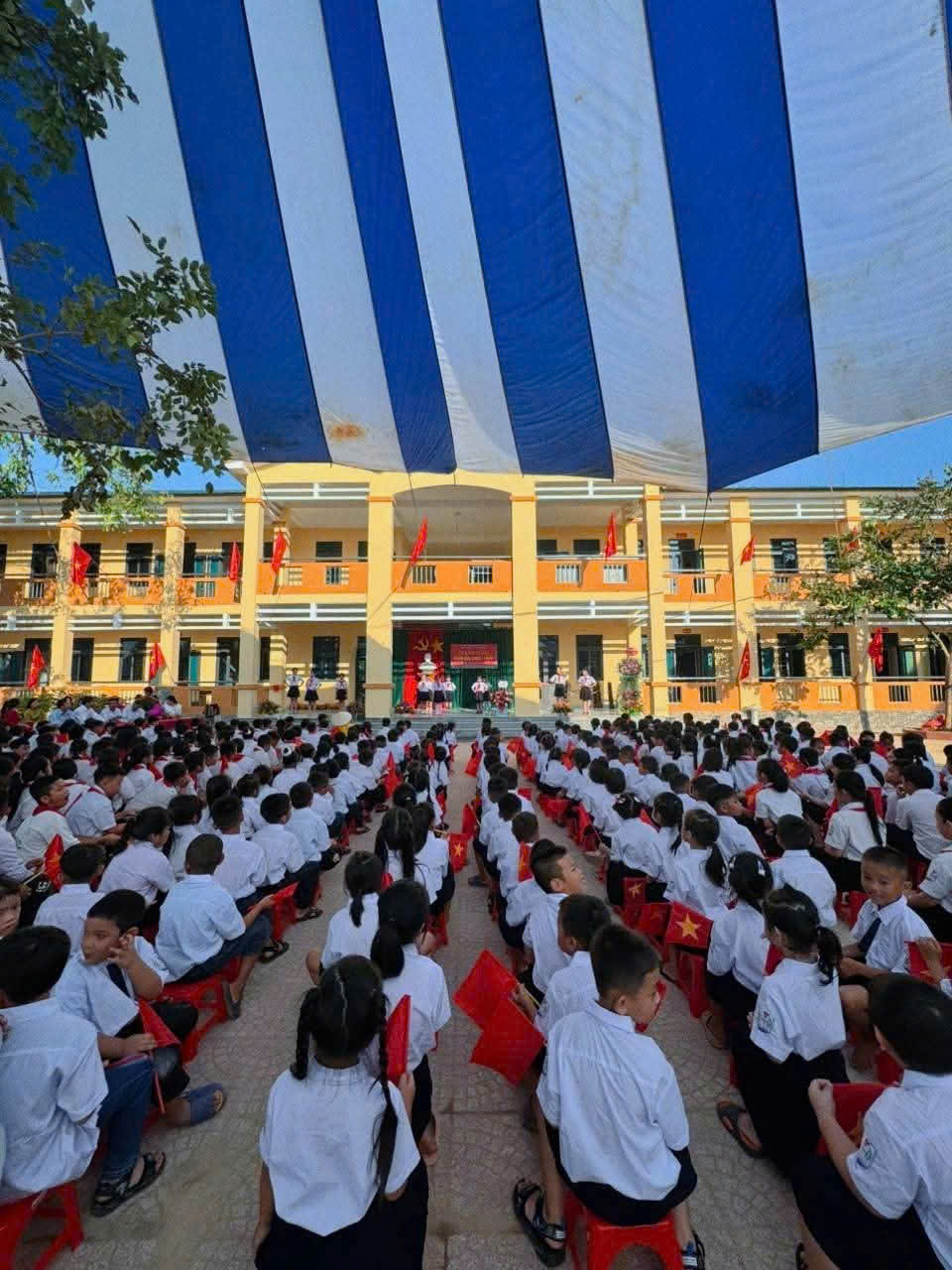 Lễ khai giảng năm học 2025 – 2026 tại Trường Tiểu học Tô Bá Ngọc ,xã Vân Du, tỉnh Nghệ An